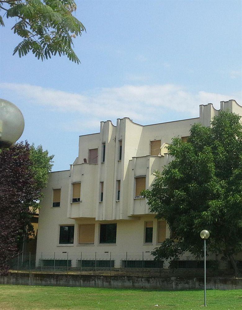 Residence Europa Piacenza Bagian luar foto