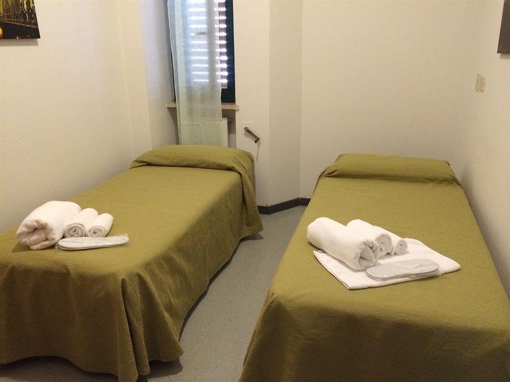 Residence Europa Piacenza Bagian luar foto