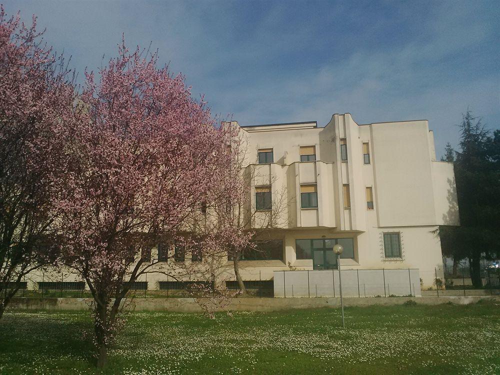 Residence Europa Piacenza Bagian luar foto