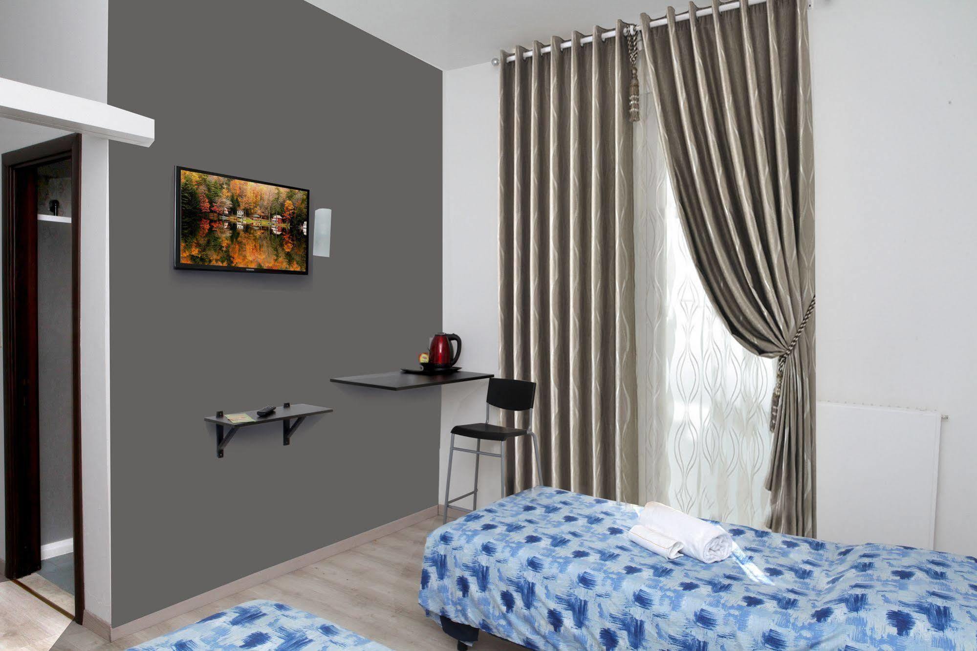 Residence Europa Piacenza Bagian luar foto