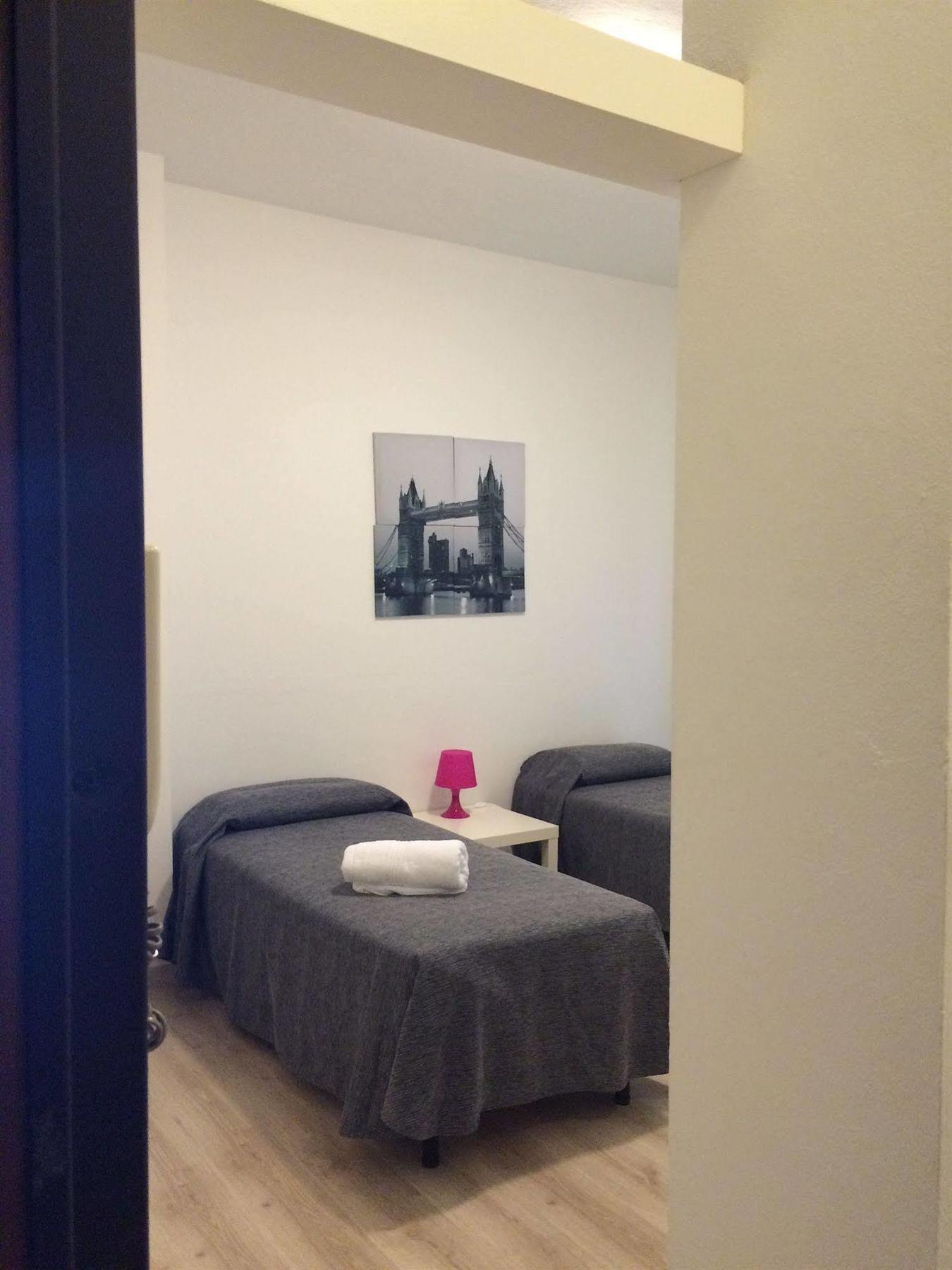 Residence Europa Piacenza Bagian luar foto